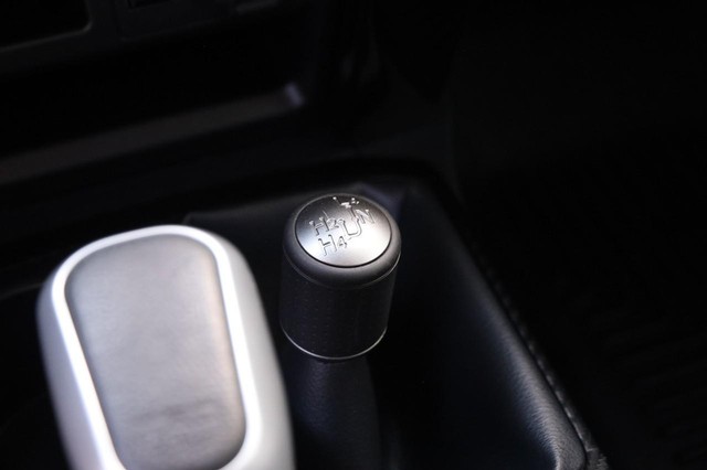 Toyota 4Runner Vehicle Image 16