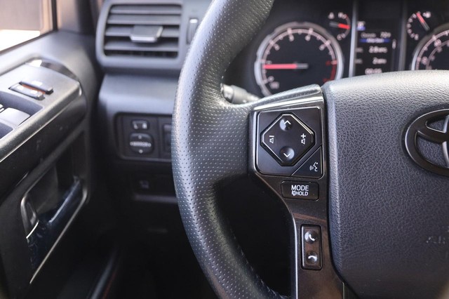 Toyota 4Runner Vehicle Image 23