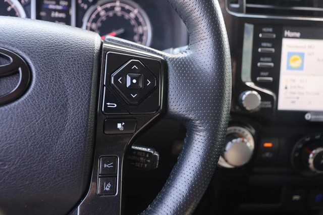 Toyota 4Runner Vehicle Image 24