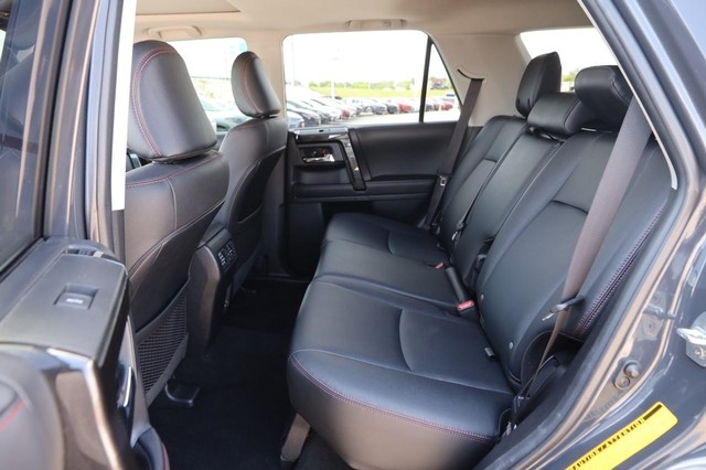 Toyota 4Runner Vehicle Image 26
