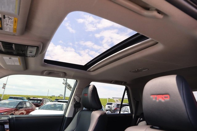 Toyota 4Runner Vehicle Image 28