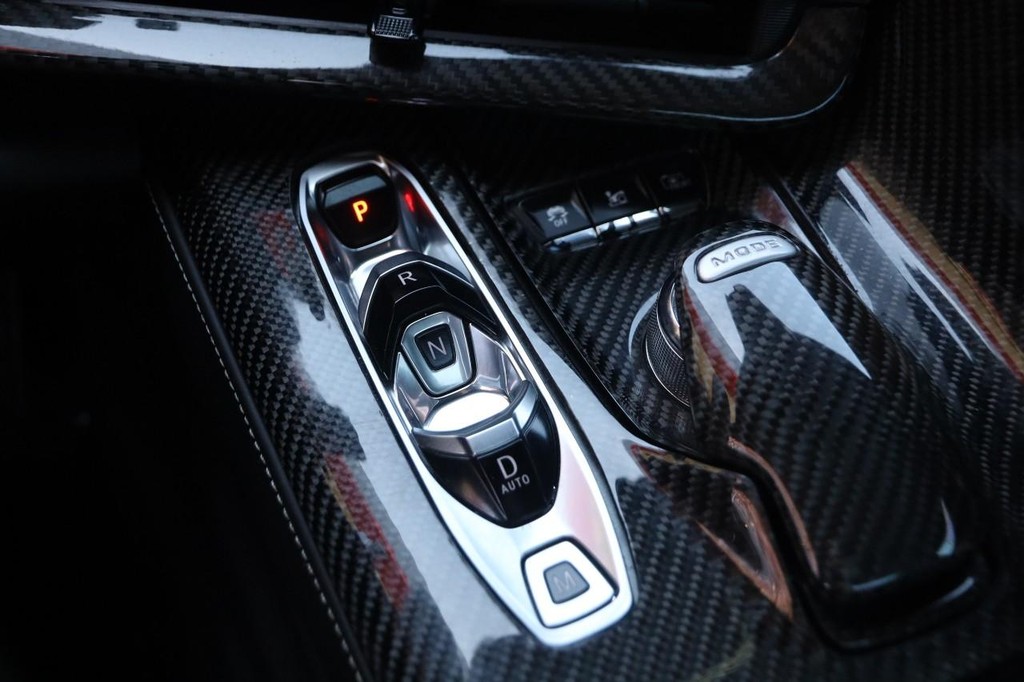 Chevrolet Corvette Vehicle Full-screen Gallery Image 21