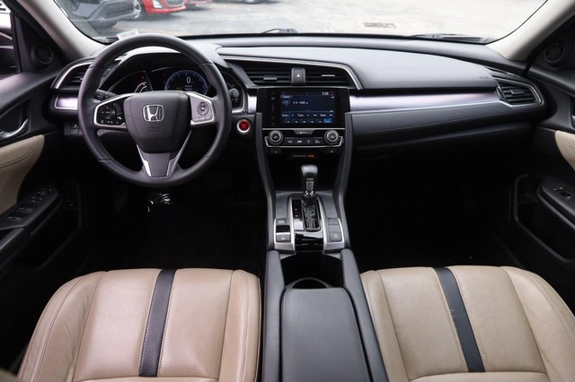 Honda Civic Sedan Vehicle Image 21
