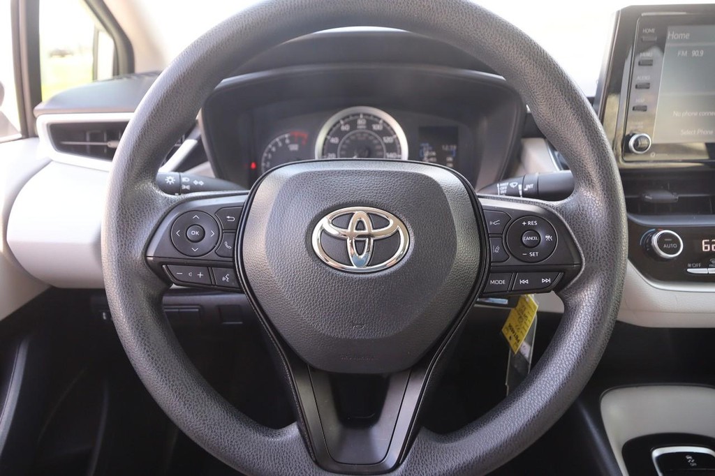 Toyota Highlander Vehicle Full-screen Gallery Image 10