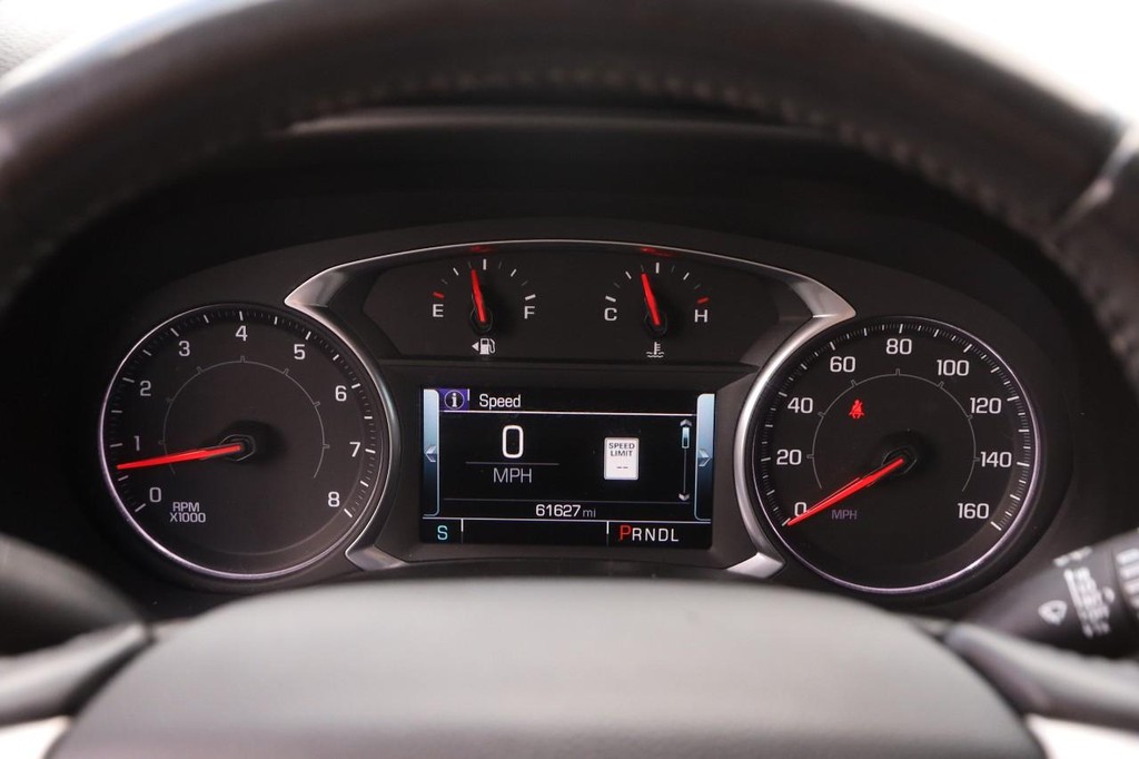 GMC Acadia Vehicle Full-screen Gallery Image 15