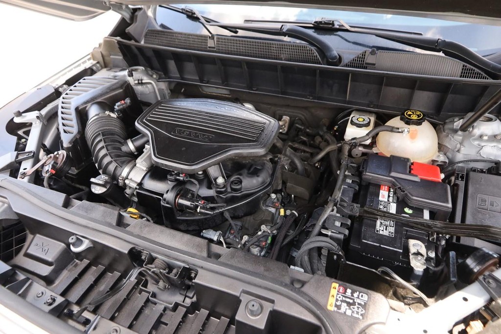 GMC Acadia Vehicle Full-screen Gallery Image 30