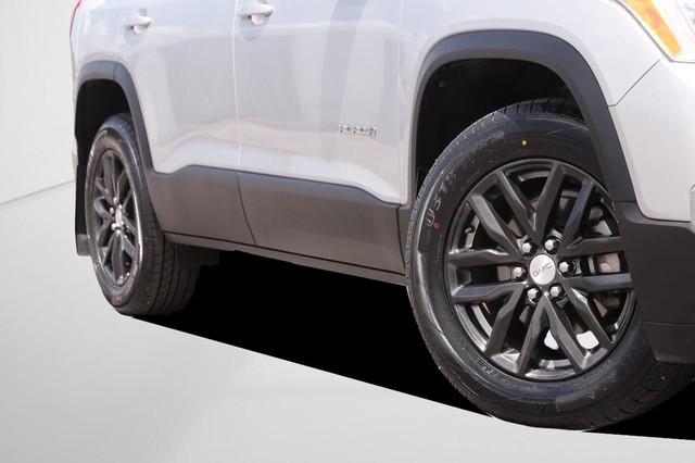 GMC Acadia Vehicle Image 03