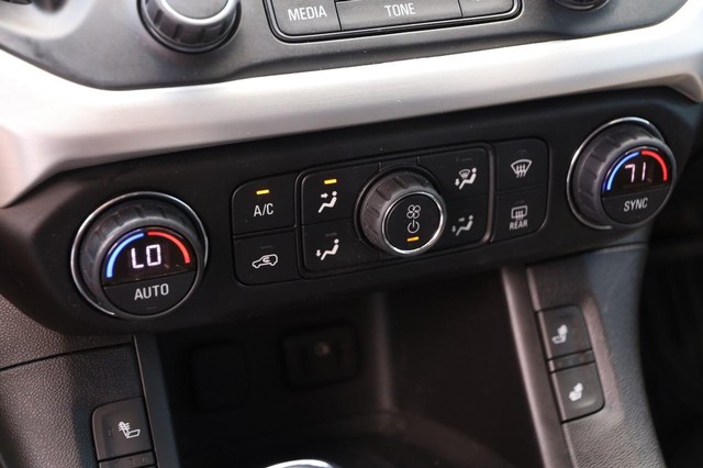 GMC Acadia Vehicle Image 20