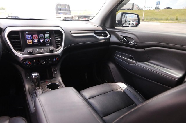 GMC Acadia Vehicle Image 28