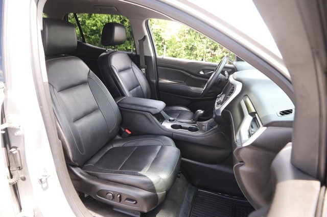 GMC Acadia Vehicle Image 29