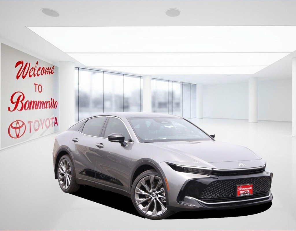 Toyota Crown Vehicle Full-screen Gallery Image 2