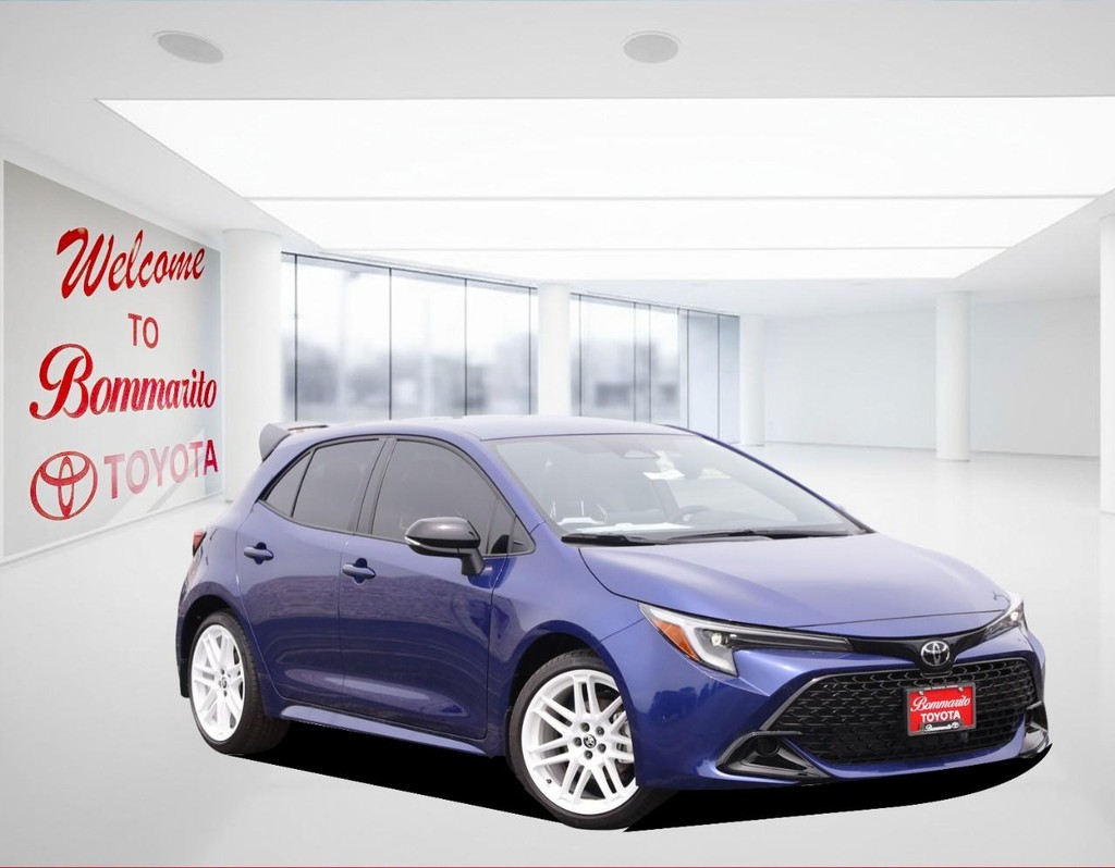 Toyota COROLLA HB Vehicle Full-screen Gallery Image 2
