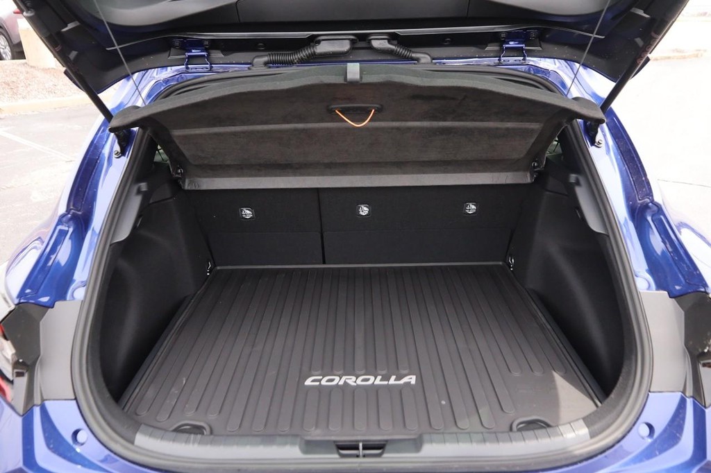 Toyota COROLLA HB Vehicle Full-screen Gallery Image 8