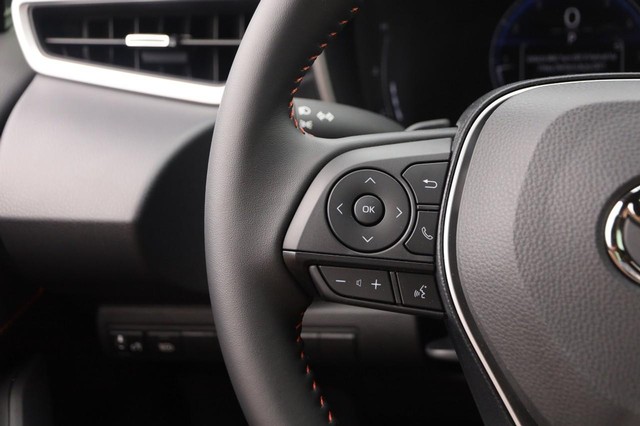 Toyota COROLLA HB Vehicle Image 12
