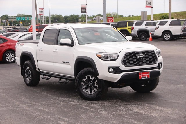 Toyota Tacoma 4WD Vehicle Image 02