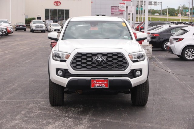 Toyota Tacoma 4WD Vehicle Image 04