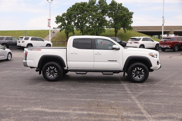Toyota Tacoma 4WD Vehicle Image 05
