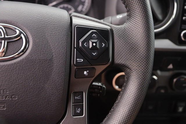 Toyota Tacoma 4WD Vehicle Image 12