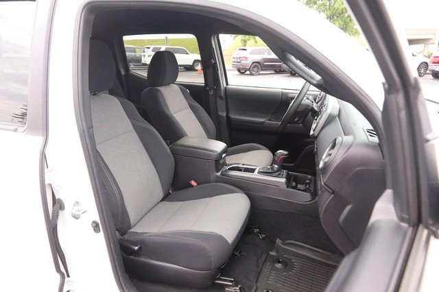 Toyota Tacoma 4WD Vehicle Image 26