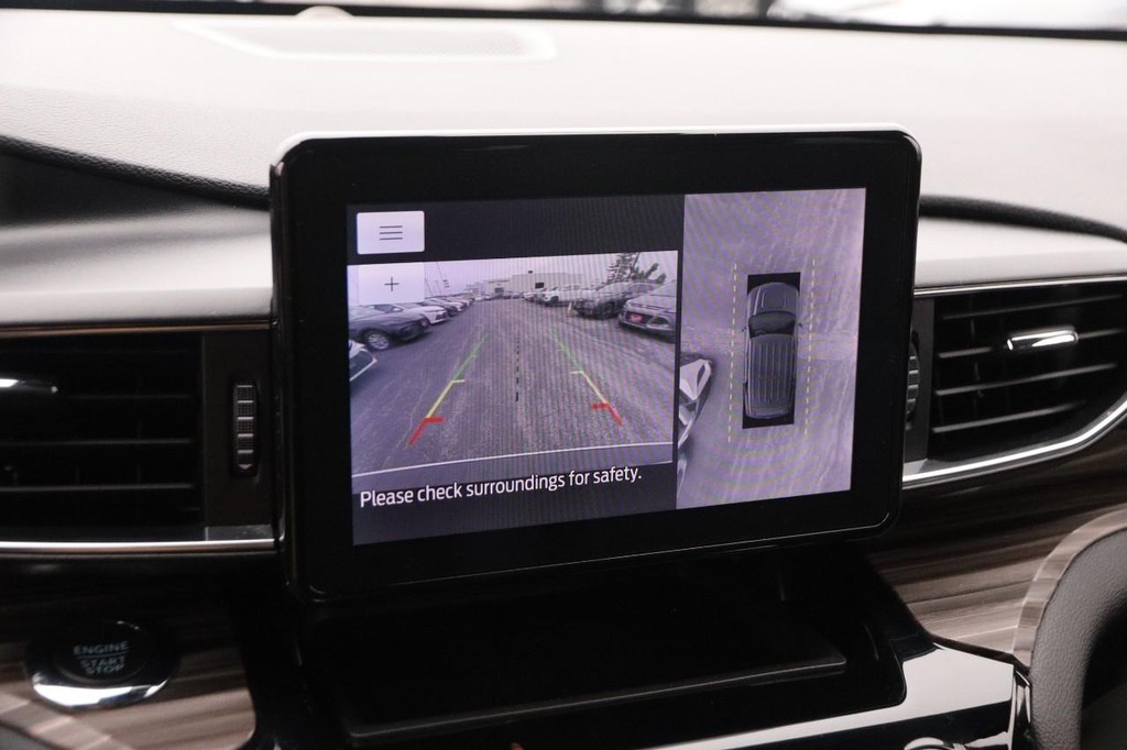 Ford Explorer Vehicle Full-screen Gallery Image 19