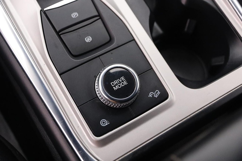 Ford Explorer Vehicle Full-screen Gallery Image 21