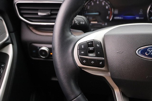 Ford Explorer Vehicle Image 13