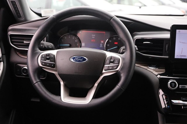 Ford Explorer Vehicle Image 26