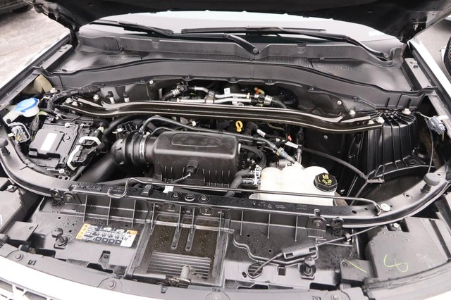 Ford Explorer Vehicle Image 30
