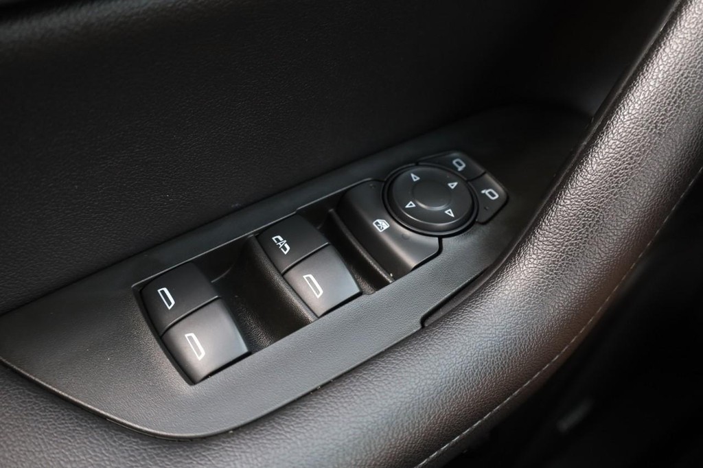 Chevrolet Blazer Vehicle Full-screen Gallery Image 16