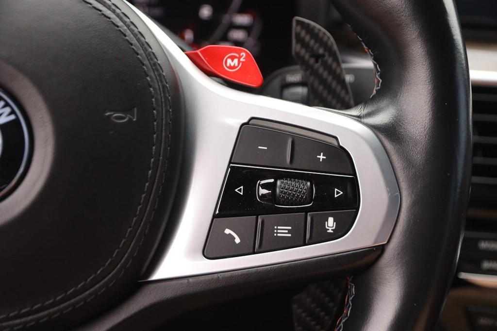 BMW M5 Vehicle Full-screen Gallery Image 13