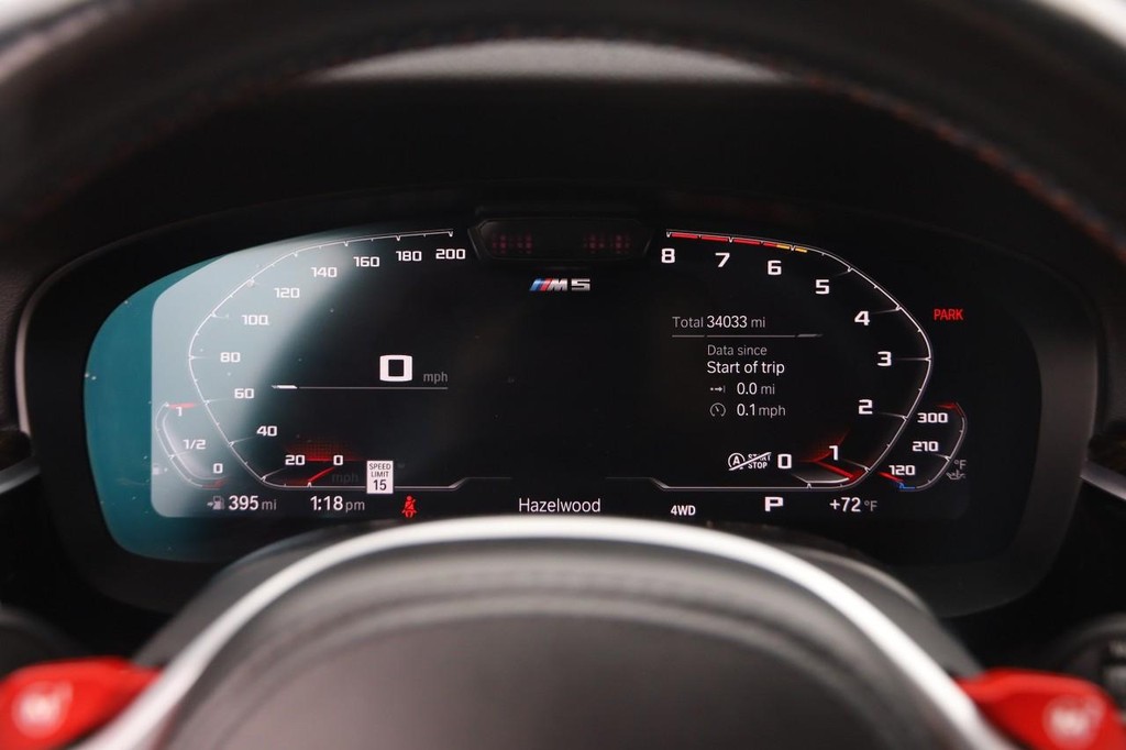 BMW M5 Vehicle Full-screen Gallery Image 15