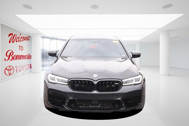 BMW M5 Vehicle Image 04