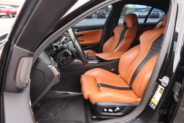 BMW M5 Vehicle Image 09