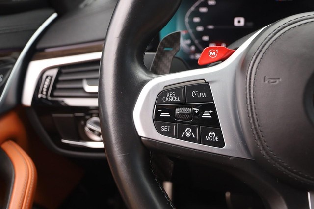 BMW M5 Vehicle Image 11