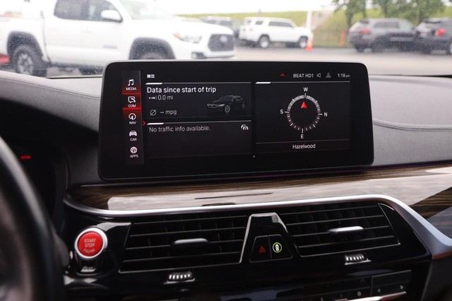 BMW M5 Vehicle Image 16