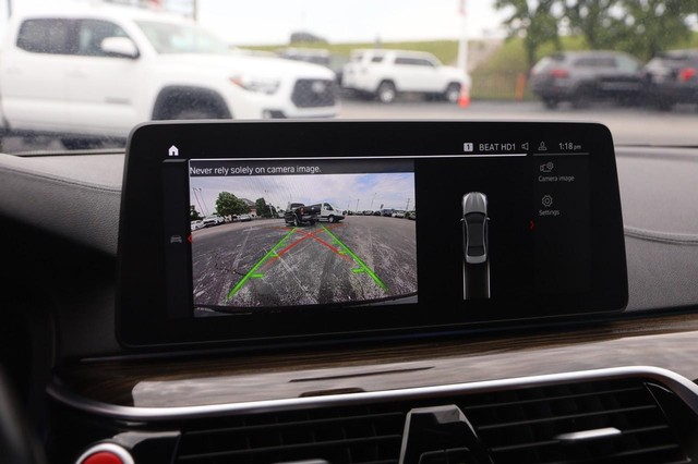 BMW M5 Vehicle Image 18