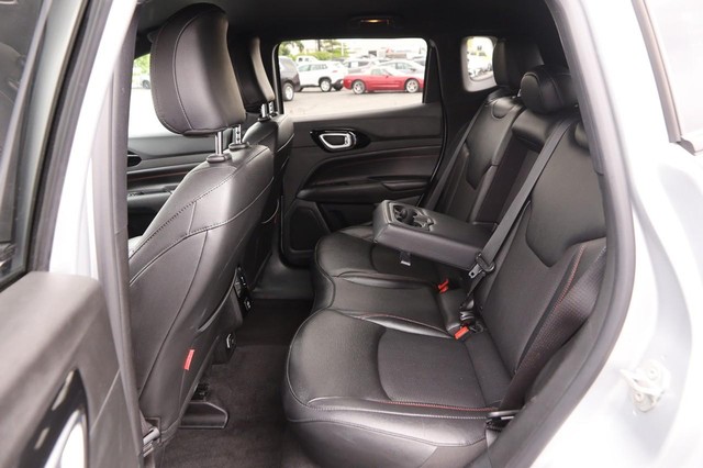 Jeep Compass Vehicle Image 09