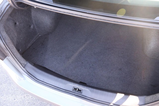 Nissan Altima Vehicle Image 07
