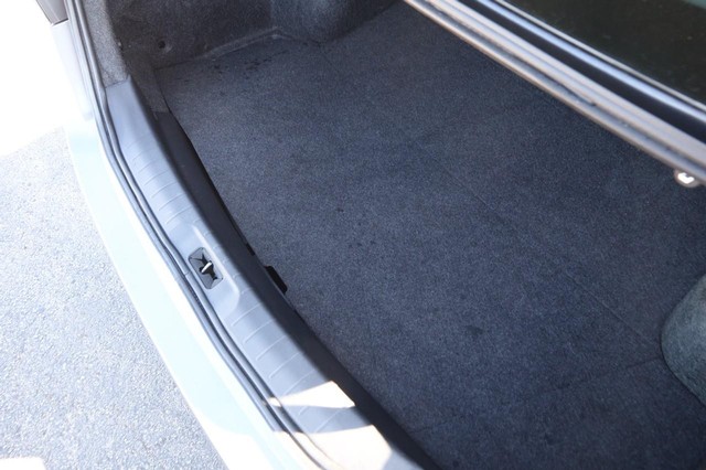 Nissan Altima Vehicle Image 08