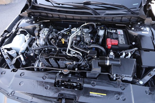 Nissan Altima Vehicle Image 26