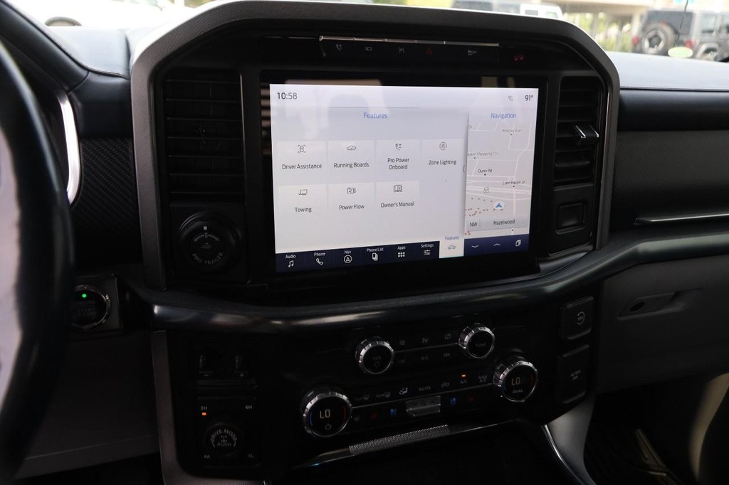 Ford F-150 Vehicle Full-screen Gallery Image 16