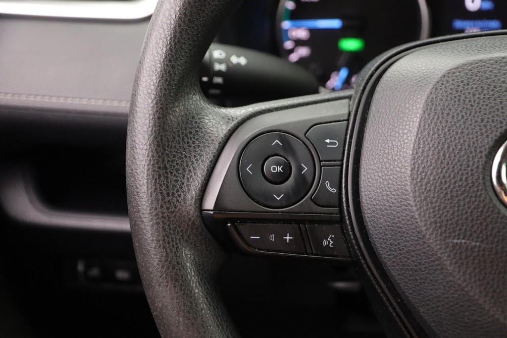 Toyota RAV4 Vehicle Full-screen Gallery Image 11