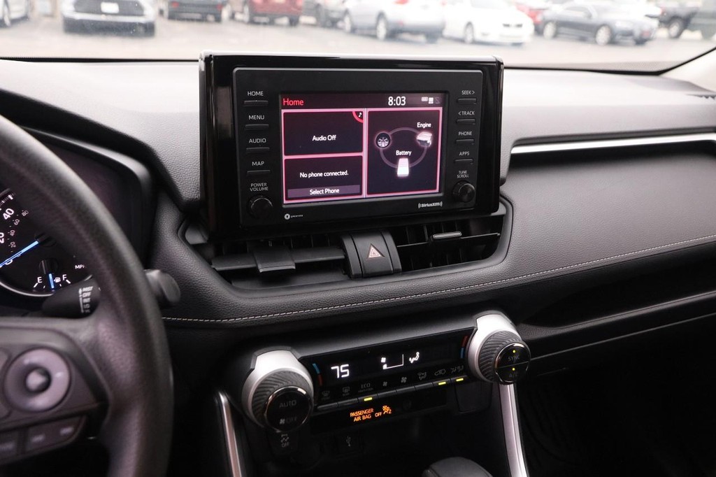 Toyota RAV4 Vehicle Full-screen Gallery Image 14
