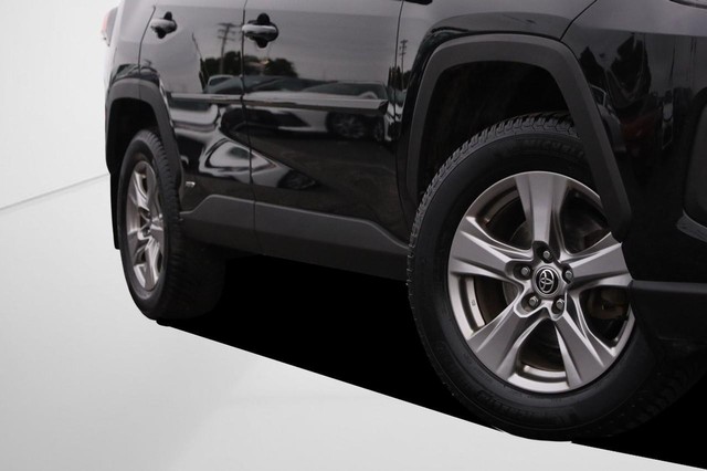 Toyota RAV4 Vehicle Image 03