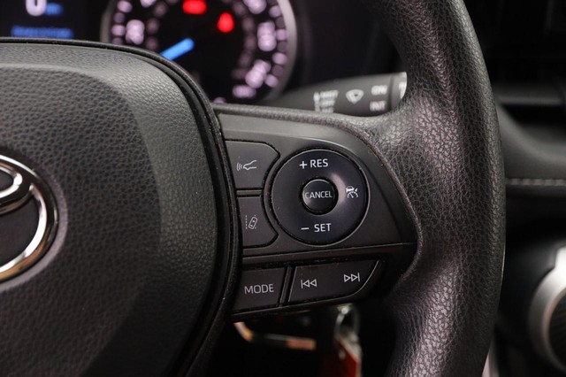 Toyota RAV4 Vehicle Image 12