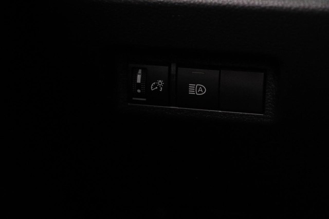 Toyota RAV4 Vehicle Image 19