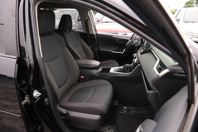 Toyota RAV4 Vehicle Image 25