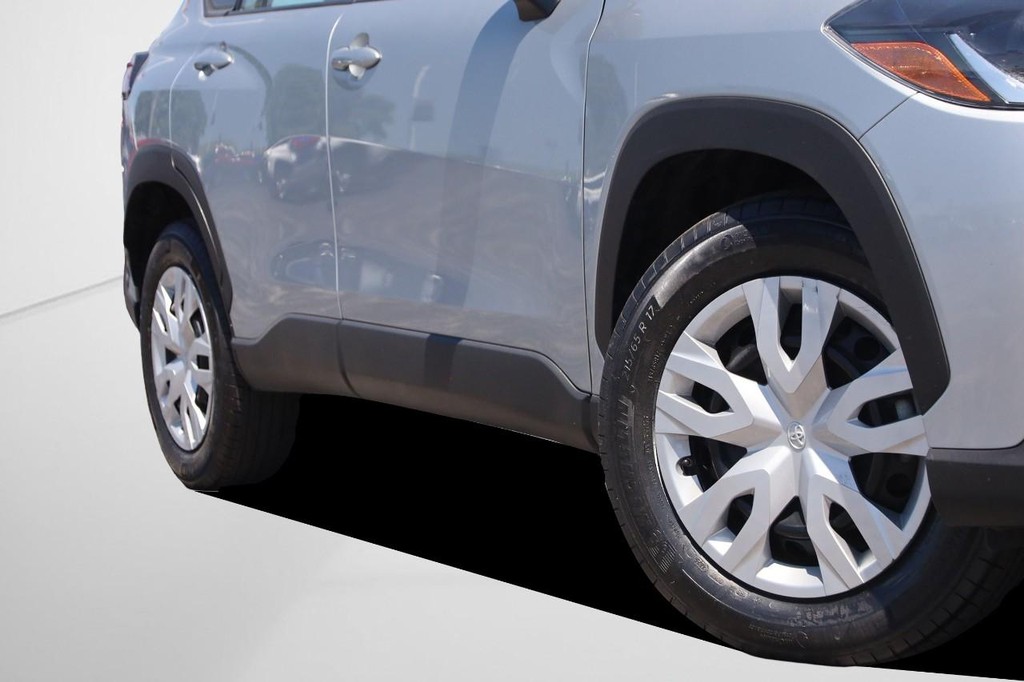 Toyota Corolla Cross Vehicle Full-screen Gallery Image 3