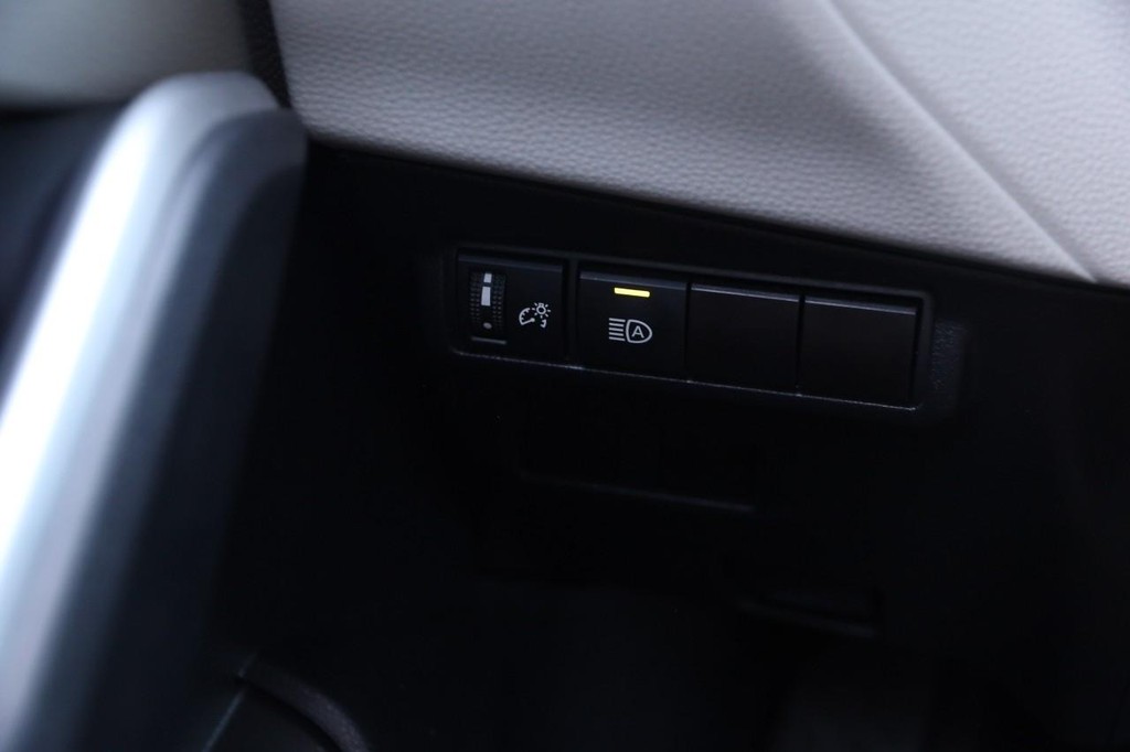 Toyota Corolla Cross Vehicle Full-screen Gallery Image 14