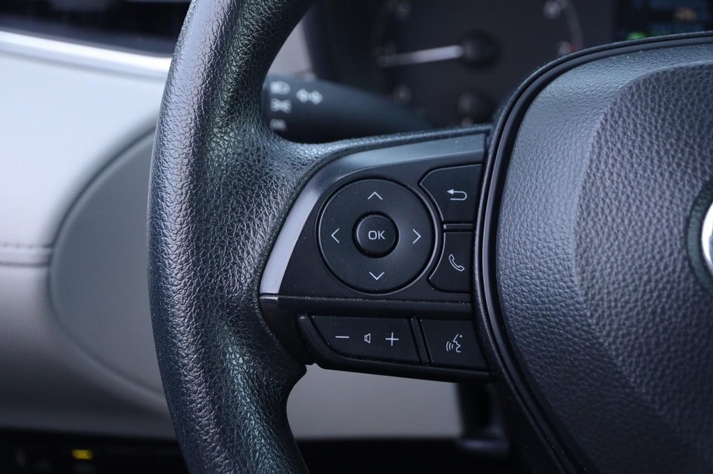 Toyota Corolla Cross Vehicle Full-screen Gallery Image 20